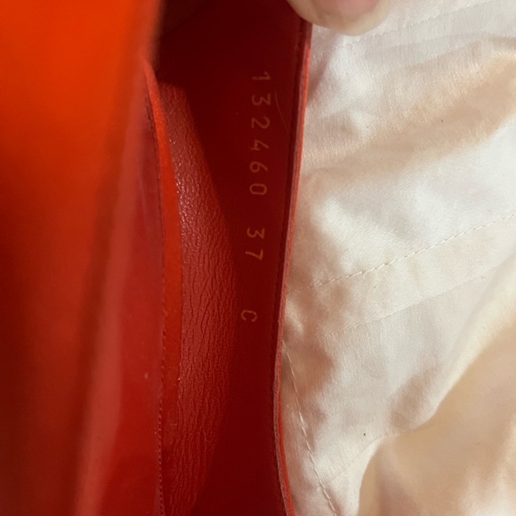 Gucci Peep Toe Satin Heels!! - Picture 9 of 9